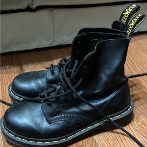 Dr. Marten Pascal 1460, women sz 6